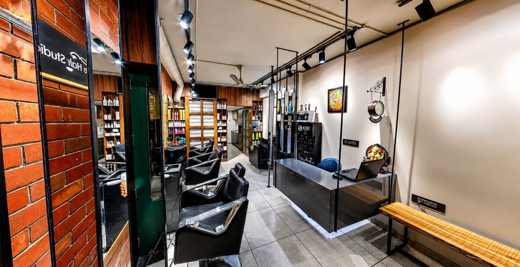 LB The Hair Studio interior